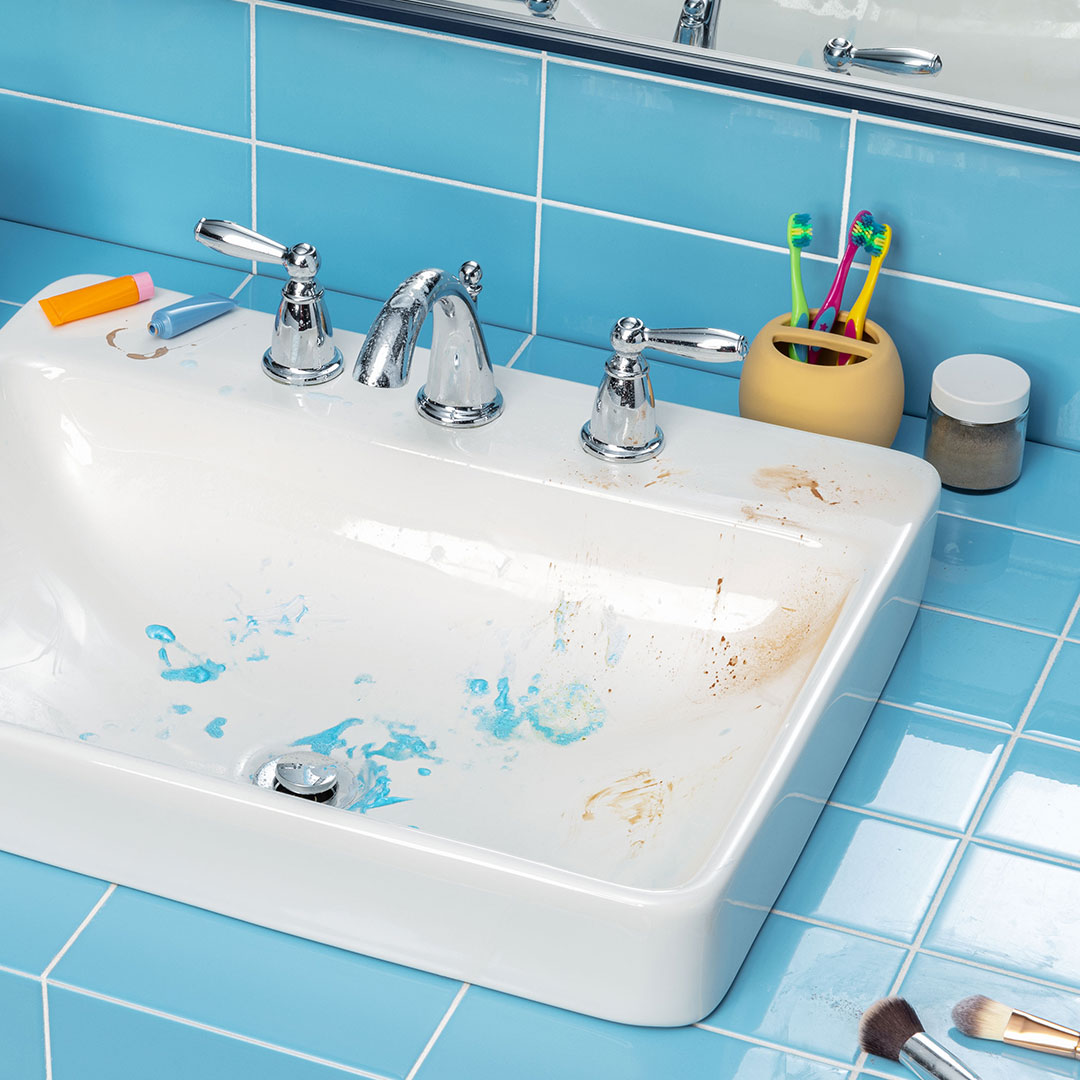 CC028162_Magic-Eraser_MessySink